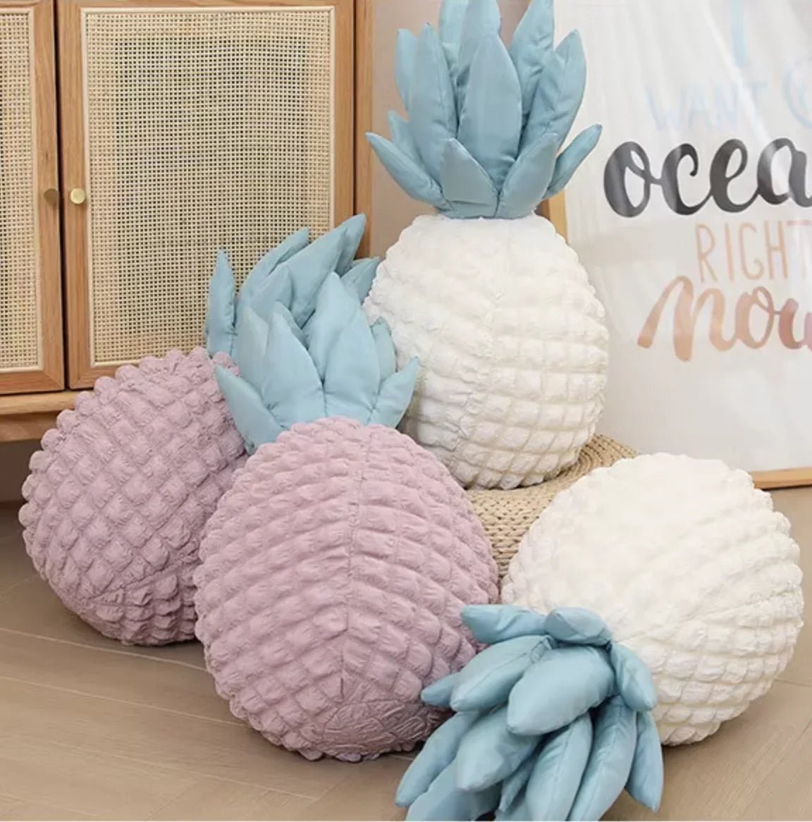 Large Simulation Pineapple Plushie Decor, 20" | 50 cm plush toy – – – Image 5 | Plushie Produce