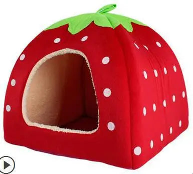 Cama de Peluche de Fresa – Un Refugio Acogedor para Mascotas Pequeñas