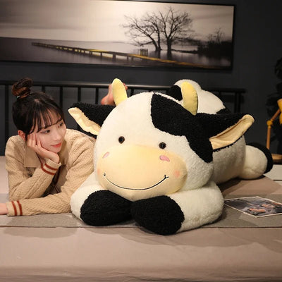 Jumbo Lounging Dairy Cow Plushie, 4 Colors, 35-43" | 90-110 cm plush toy – – – Image 3 | Plushie Produce