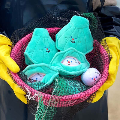 Plushie Clam with Pearl Dog Sniffing Toy, 4.7" | 11 cm plush toy – – – Image 1 | Plushie Produce