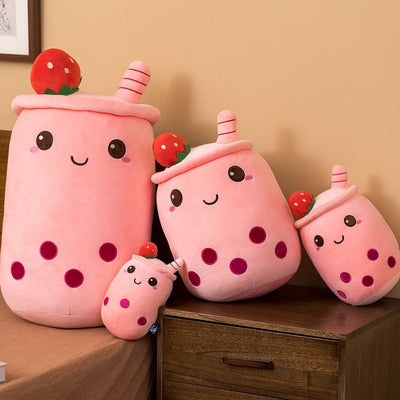 Plushie Jumbo Strawberry Bubble Tea, 9-28" | 23-70 cm plush toy – – – Image 9 | Plushie Produce